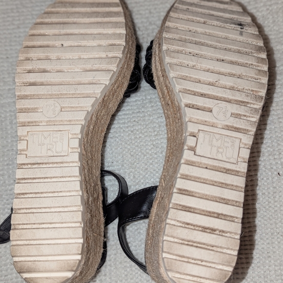 Timberland Black Sandals with Woven Design and Ankle Strap - Picture 7 of 9